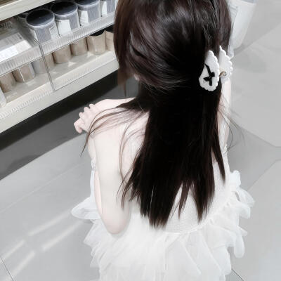 最好的感觉是，当我朝你看过去时，你已经在凝视着我。