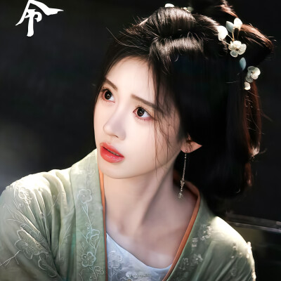 鞠婧祎