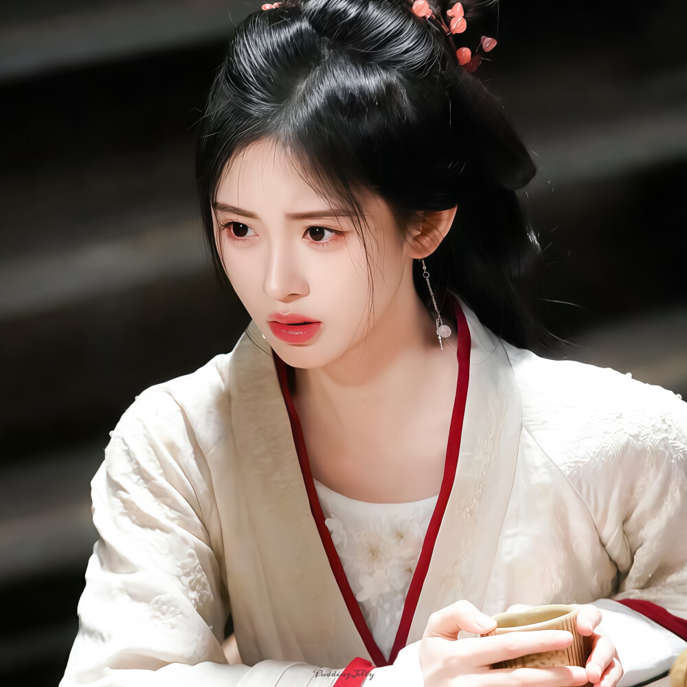 鞠婧祎