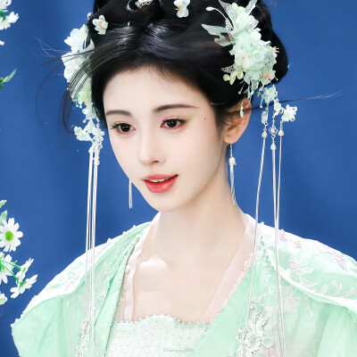 鞠婧祎