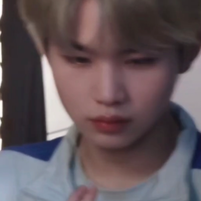 你推开了我我不愿离开