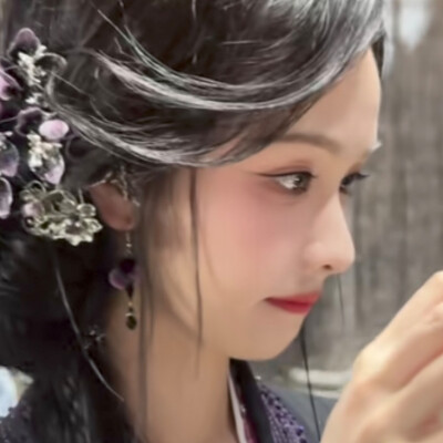 陈都灵