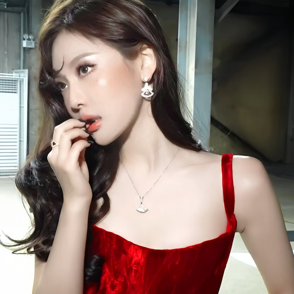 aespa
宁艺卓 ningning
红白玫瑰