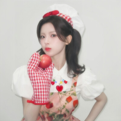 杨超越*
+˚Apple Strawberry Pie.蘋果草莓派*