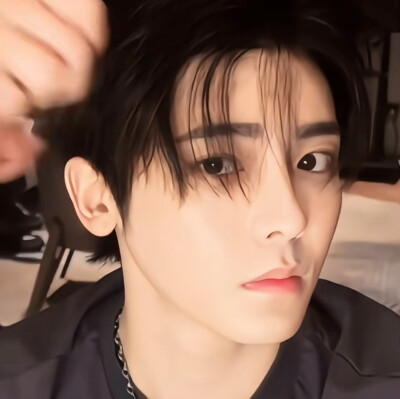 侯明昊