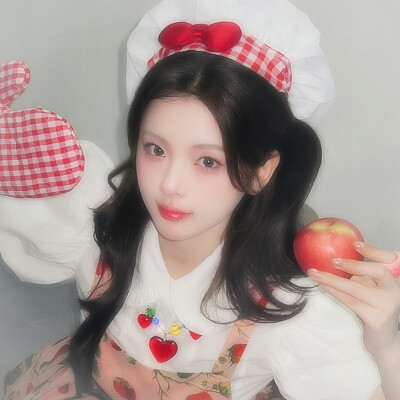 杨超越*
+˚Apple Strawberry Pie.蘋果草莓派*
