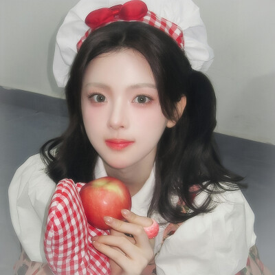 杨超越*
+˚Apple Strawberry Pie.蘋果草莓派*