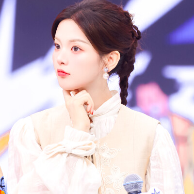 杨超越