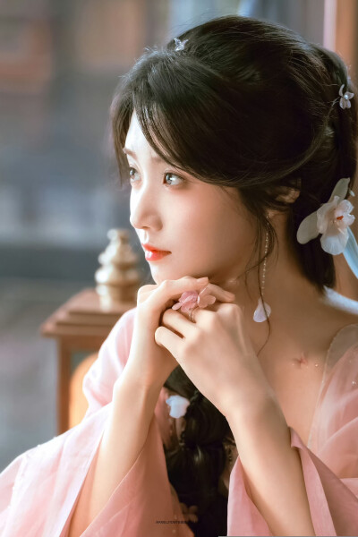 入青云｜卢昱晓
cr：自由的乌托邦-