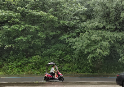 四月的雨