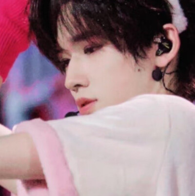 只想命运把我们永远绑在一起