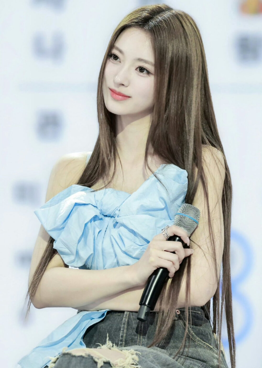 MEOVV喵 anna
田中杏奈