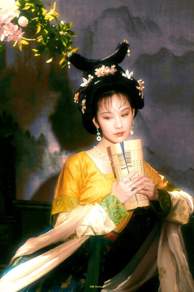 陈都灵