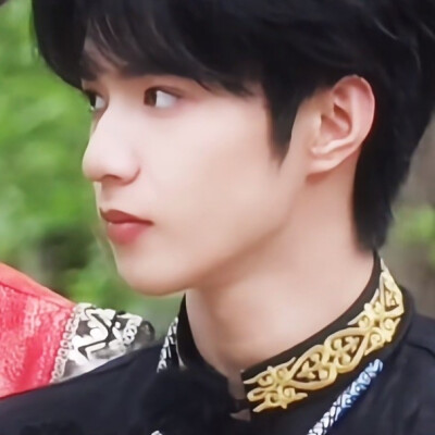 当思想自由，身体变成了目的，不要发出噪音，不要发出噪音，把窗帘拉上