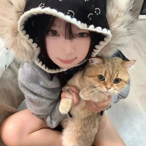 带着猫猫狗狗的情头，我想对你像对待我的宠物一样，爱之入骨！