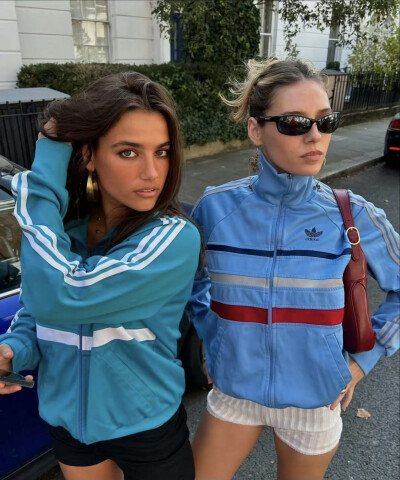 BY爱喝可乐的古娜小姐