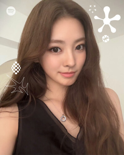 MEOVV anna田中杏奈