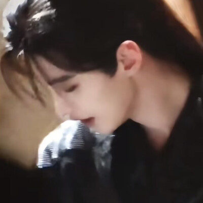 是乱世英雄或凡间俗梦