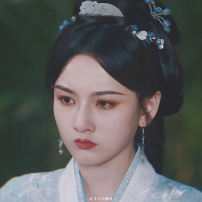 宋祖儿
《折腰》小乔头像
原截wb夏日桃邮_