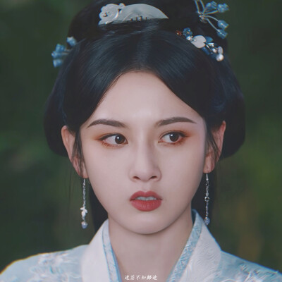 宋祖儿
《折腰》小乔头像
原截wb夏日桃邮_