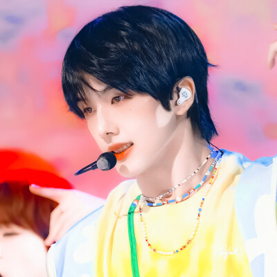  朴志晟*⁺₊♡幸运草☘️행운의풀