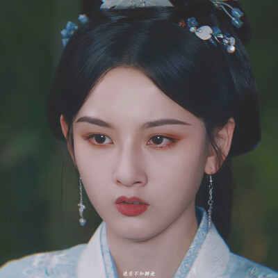 宋祖儿
《折腰》小乔头像
原截wb夏日桃邮_