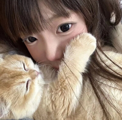 抱宠物女头