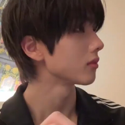 阿迪男