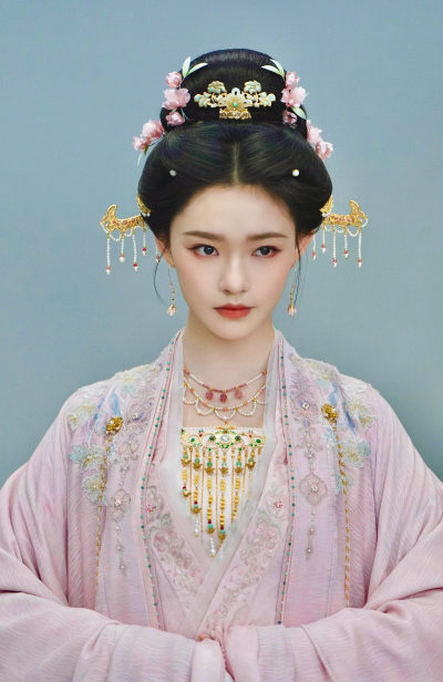 林允