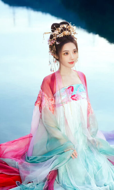 彭小苒