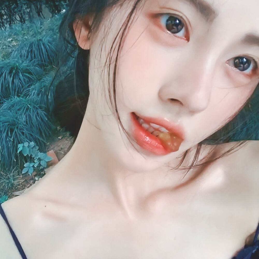 鞠婧祎
原截wb·椿恋小祎·