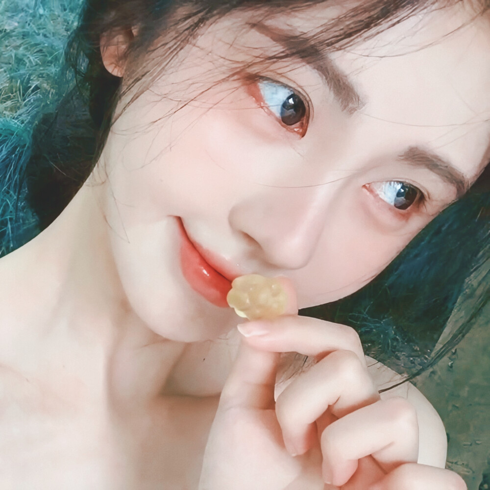 鞠婧祎
原截wb·椿恋小祎·