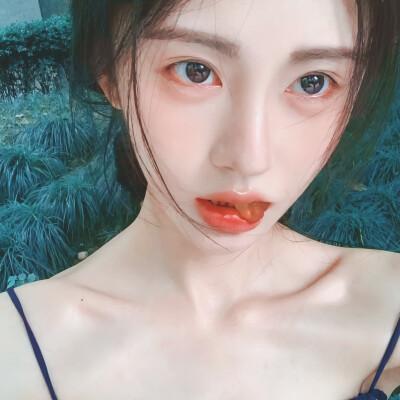 鞠婧祎
原截wb·椿恋小祎·