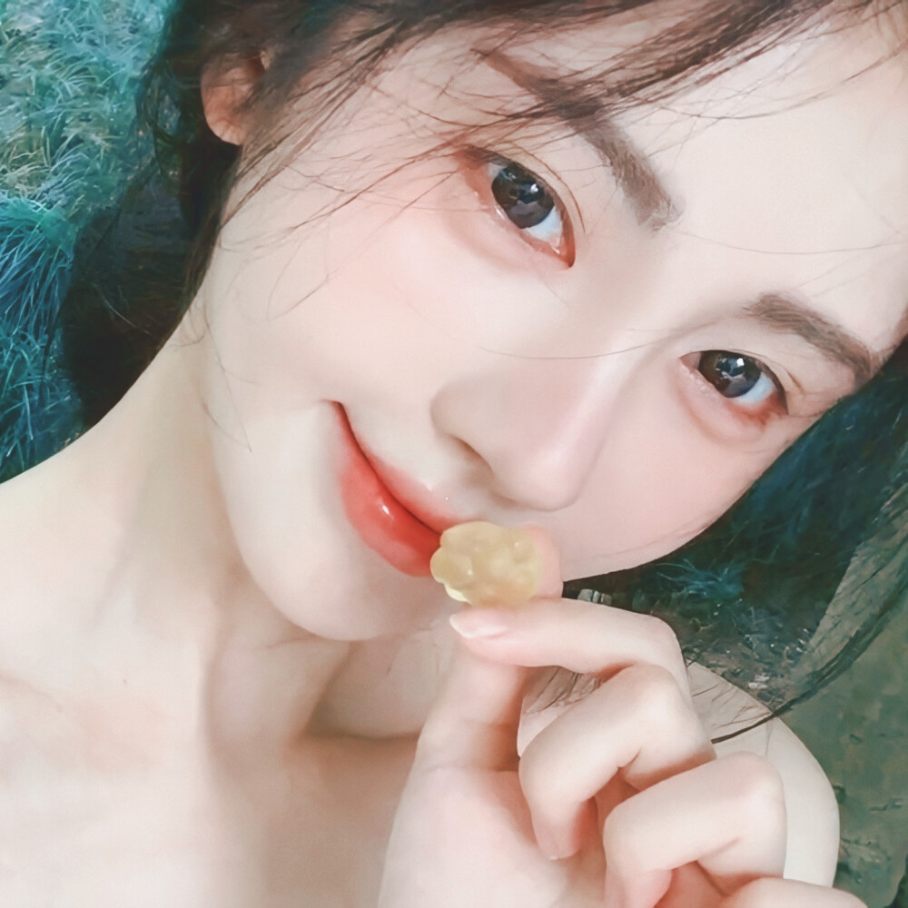 鞠婧祎
原截wb·椿恋小祎·