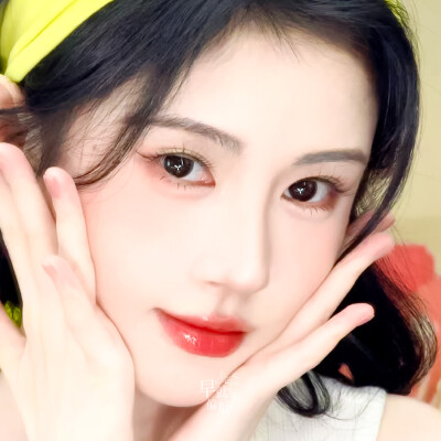 鞠婧祎