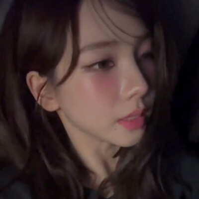 哈喽这是我的女神妈妈都给我放尊重点