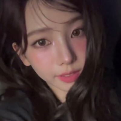 哈喽这是我的女神妈妈都给我放尊重点