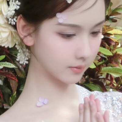 陈都灵