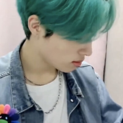尹起昊