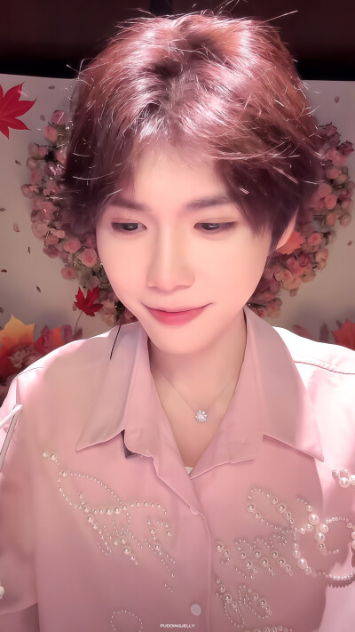 何秋亊