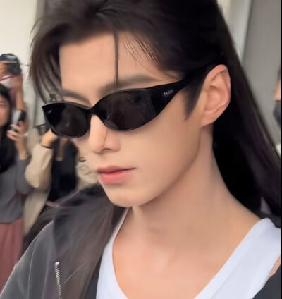 何与