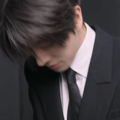 沈载伦