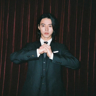 山崎贤人