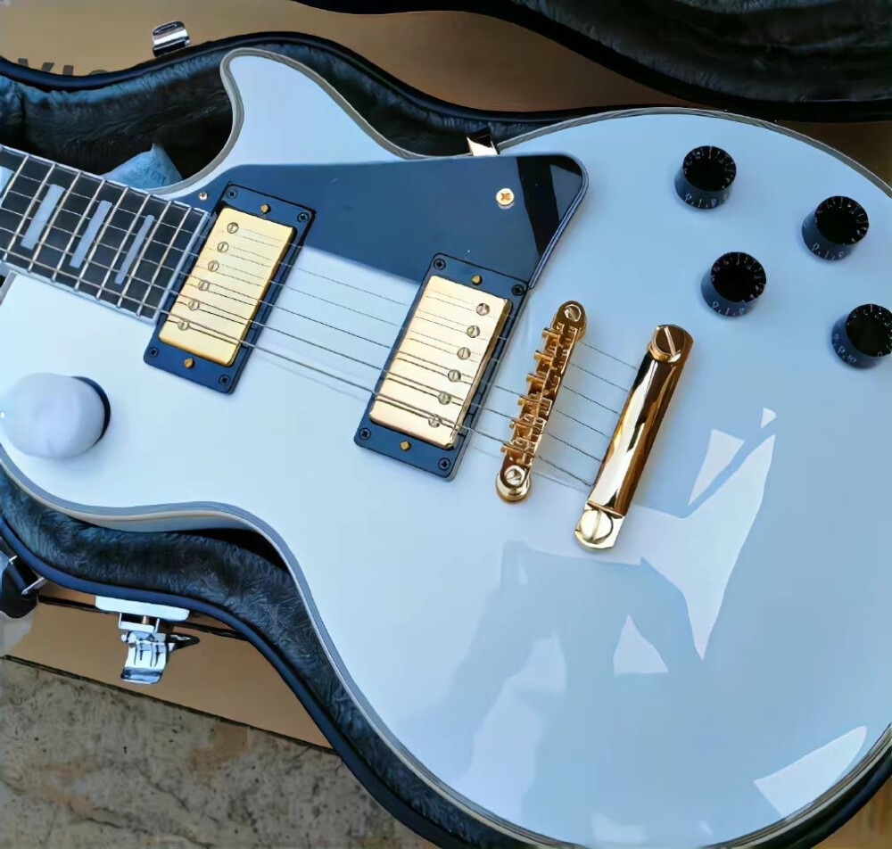 也许说我爱你这感觉一定很假