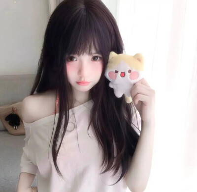 女