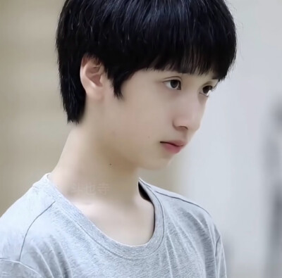 严浩翔