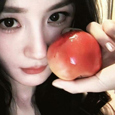 女