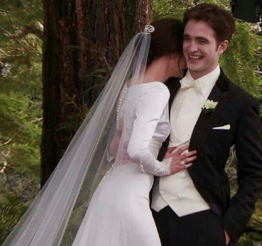 暮光之城 ​​​
from.MneUzhe