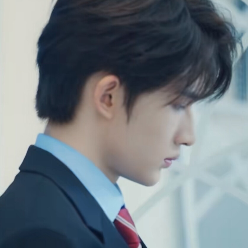 利刃割伤他的心脏你们都看不到