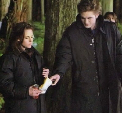 暮光之城 ​​​
from.MneUzhe